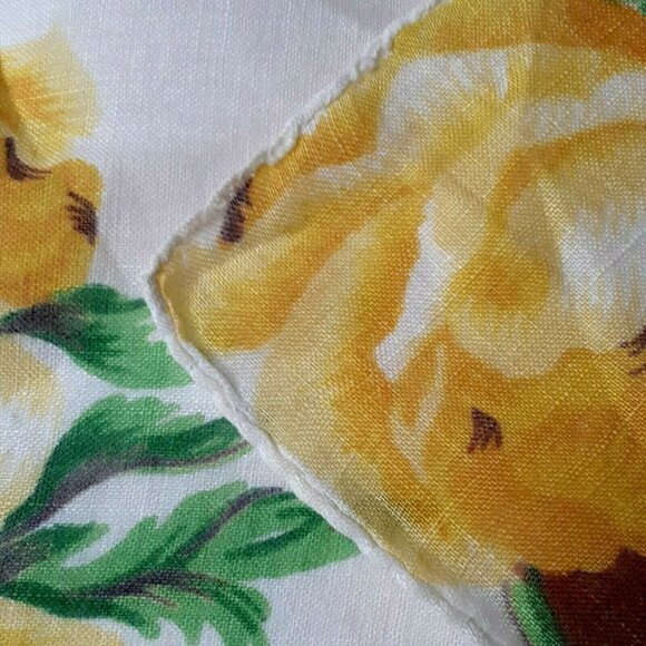 Vtg Handkerchief Hanky Yellow Flower Pocket Scarf Bright Floral Hand Rolled Edge - Picture 3 of 4